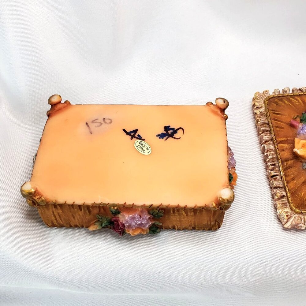 VTG Victorian Floral Jewelry Trinket Box With Raised Rose Design & Gold Accents - Picture 13 of 15